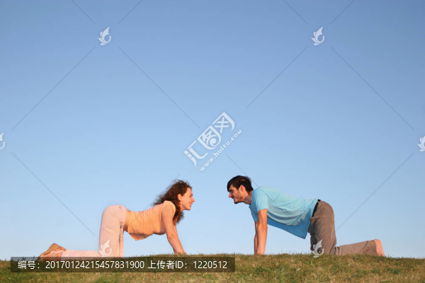 四肢的夫婦