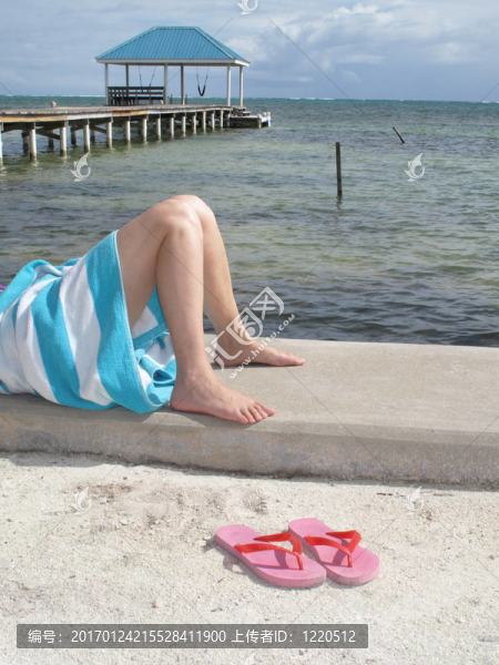 粉紅涼鞋和腿-匯圖網(wǎng) www.fosd68.com 粉紅涼鞋和腿