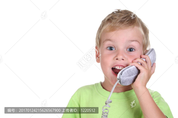 孩子聊電話
