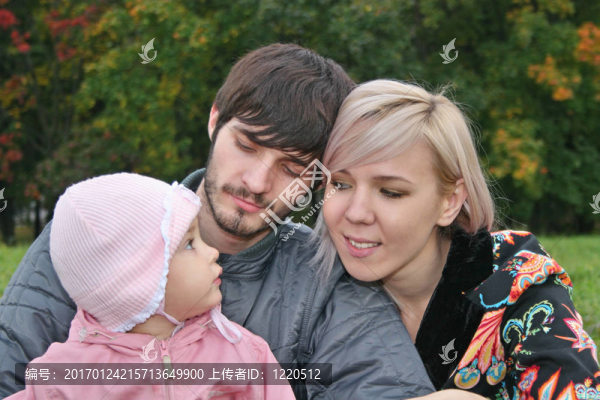 秋季家庭帶寶寶