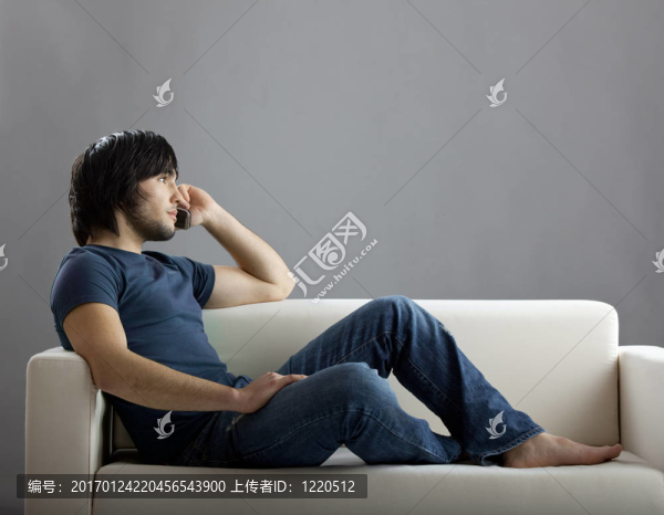 在談?wù)撌謾C(jī)