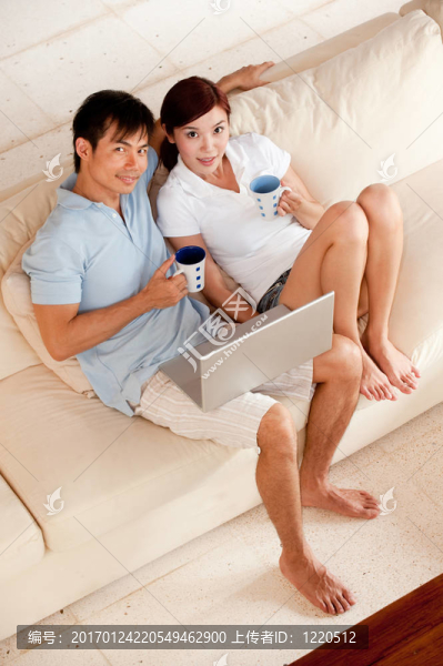 夫妻在家