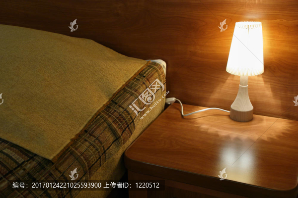 酒店的床燈