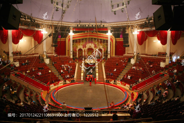 馬戲團(tuán)的舞臺(tái)-匯圖網(wǎng) www.fosd68.com 馬戲團(tuán)的舞臺(tái)