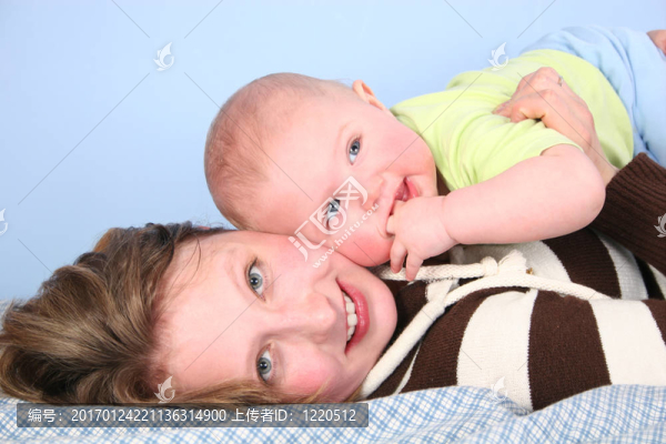 母親與嬰兒