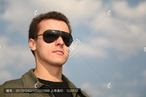 戴眼鏡的人