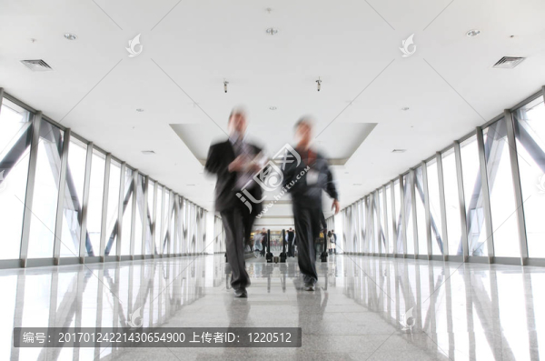 移動商人和自動扶梯