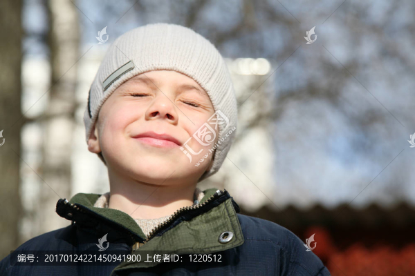 春天的陽光男孩