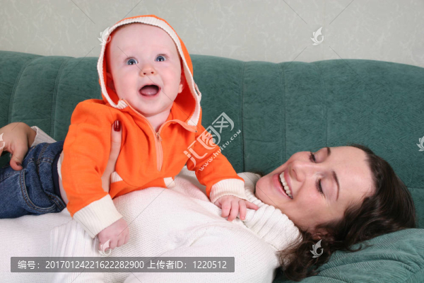 母親與嬰兒