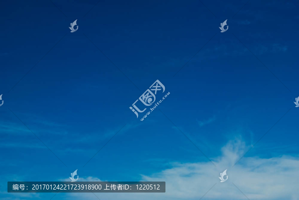 多云的天空背景