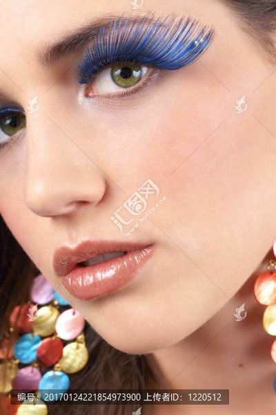 美麗的黑發(fā)女人肖像