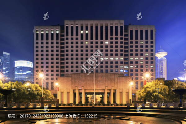 上海市政府大樓夜景