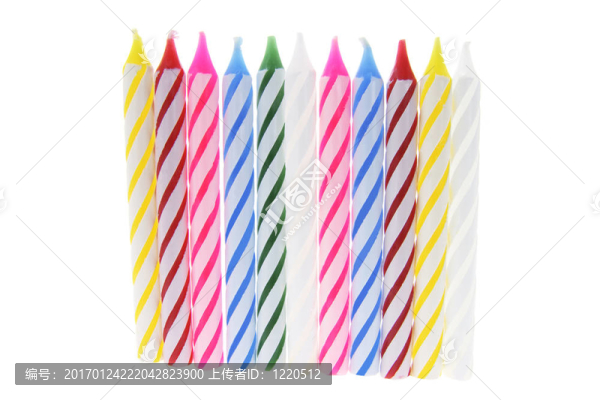 一排生日蠟燭