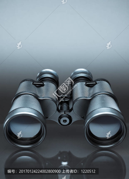 雙筒望遠(yuǎn)鏡