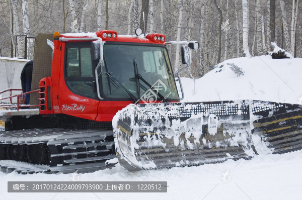 卡特彼勒的掃雪機(jī)-匯圖網(wǎng) www.fosd68.com 卡特彼勒的掃雪機(jī)