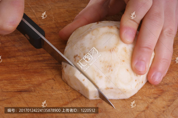 如何制作自制蔬菜湯