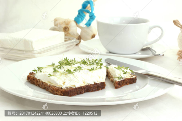 奶酪和一些豆瓣