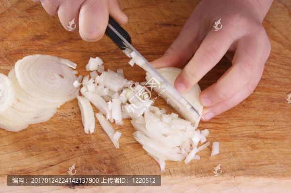 如何制作自制蔬菜湯