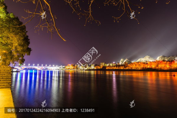 解放橋夜景