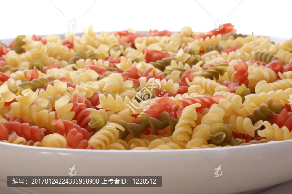 綠、紅、黃面條