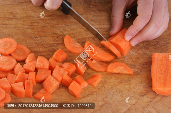 如何制作自制蔬菜湯