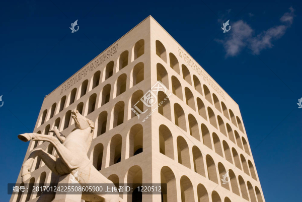 羅馬市墨索里尼時(shí)代建筑事務(wù)所駐意大利。