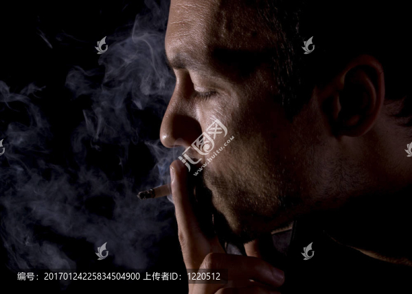年輕人吸煙
