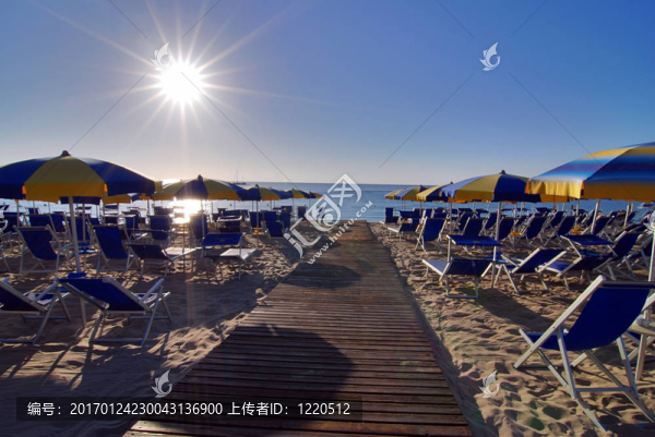 沙灘傘-匯圖網(wǎng) www.fosd68.com 沙灘傘