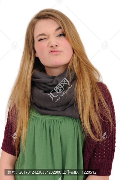 美麗的女孩顯示她的不贊成-匯圖網(wǎng) www.fosd68.com 美麗的女孩顯示她的不贊成