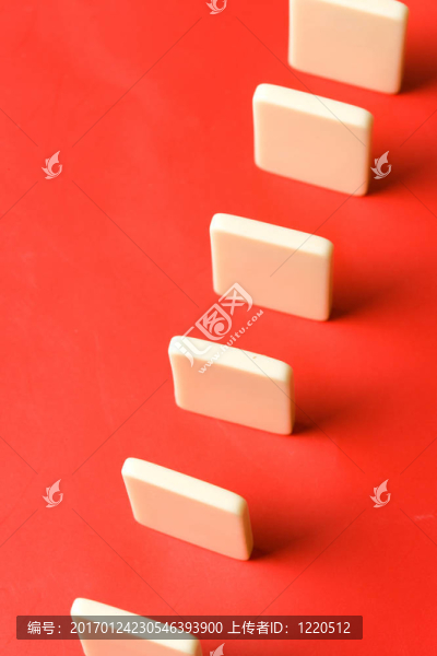 多米諾