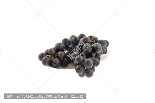 白色背景上的葡萄