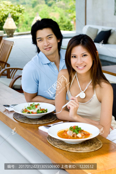 夫婦共進午餐