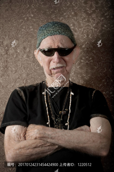 老化的硬漢-匯圖網(wǎng) www.fosd68.com 老化的硬漢