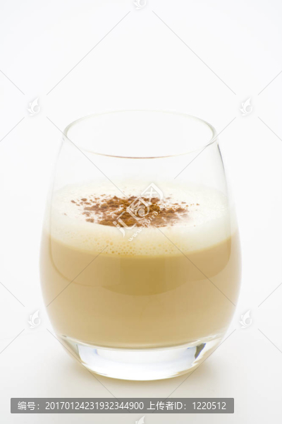 美味的冰巧克力與白色愛爾蘭奶油