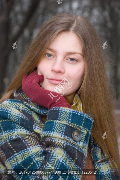 年輕漂亮的女人