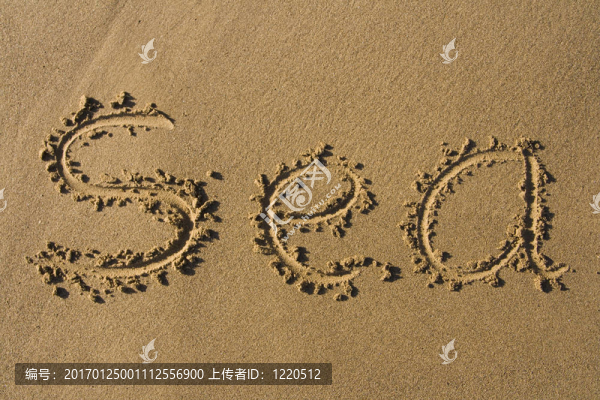 在沙灘上寫(xiě)字