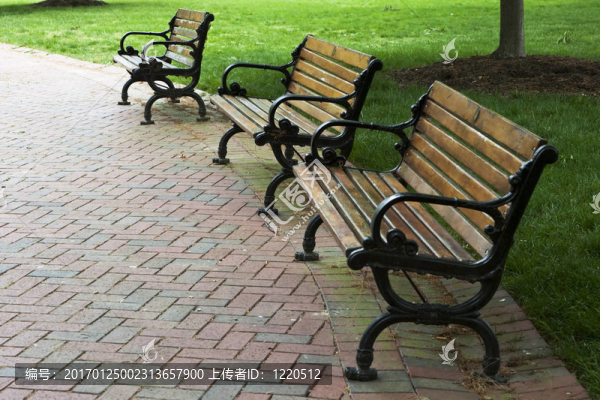公園里的長(zhǎng)椅