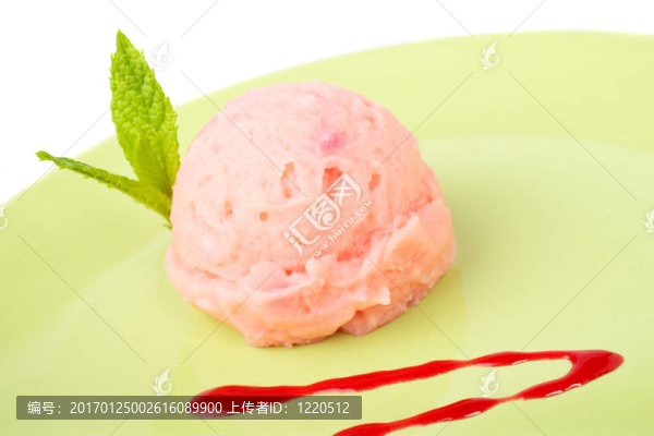 美味的覆盆子冰淇淋-匯圖網(wǎng) www.fosd68.com 美味的覆盆子冰淇淋