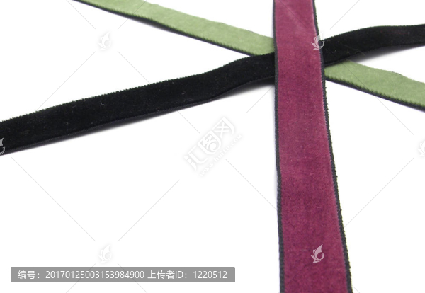 三條十字交叉的人造絲