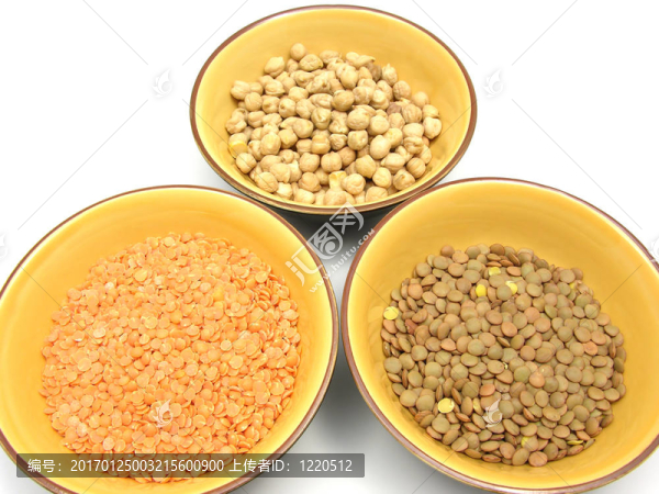 三碗與鷹嘴豆扁豆和紅扁豆陶瓷