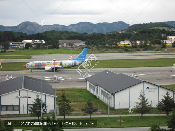 飛機(jī)場(chǎng)