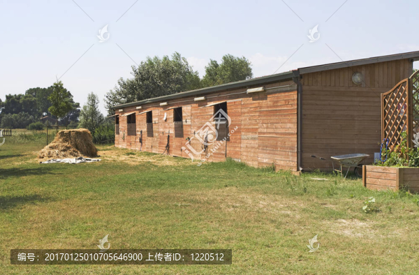 馬廄