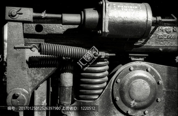 舊發(fā)動(dòng)機(jī)。機(jī)制。