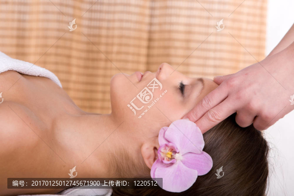 女人按摩