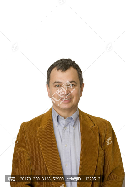穿棕色夾克的男人微笑