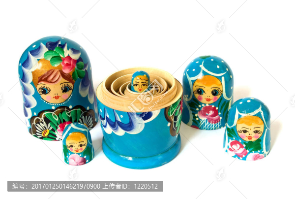 白色背景上的俄羅斯玩偶