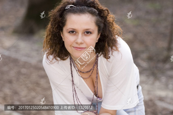 年輕的女人