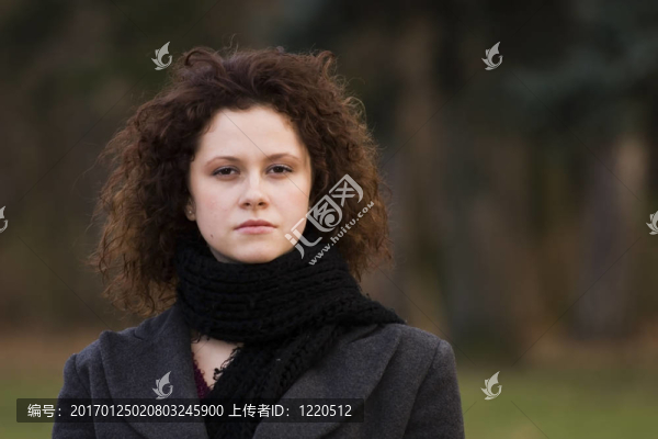年輕的女人