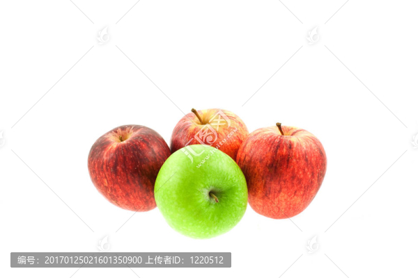 三個紅色和一個綠色的蘋果