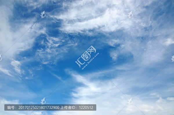 藍(lán)色的天空和白云